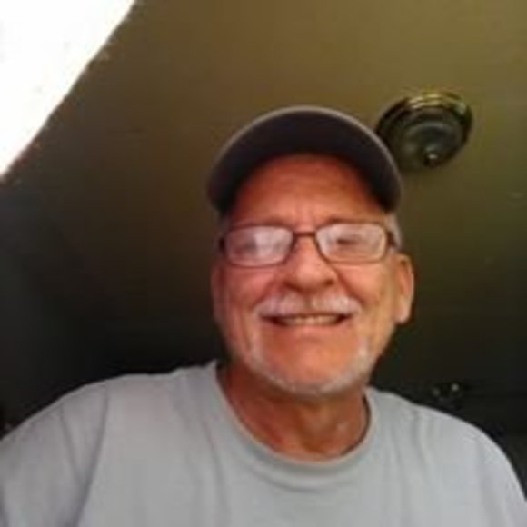 Meet your Posher, Chuck - Picture 1 of 1